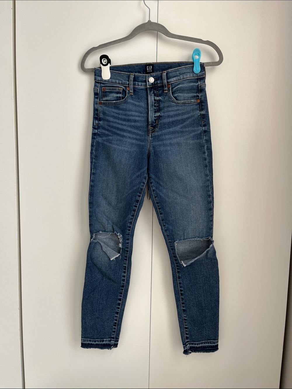 GAP Skinny Ripped Knee Jeans